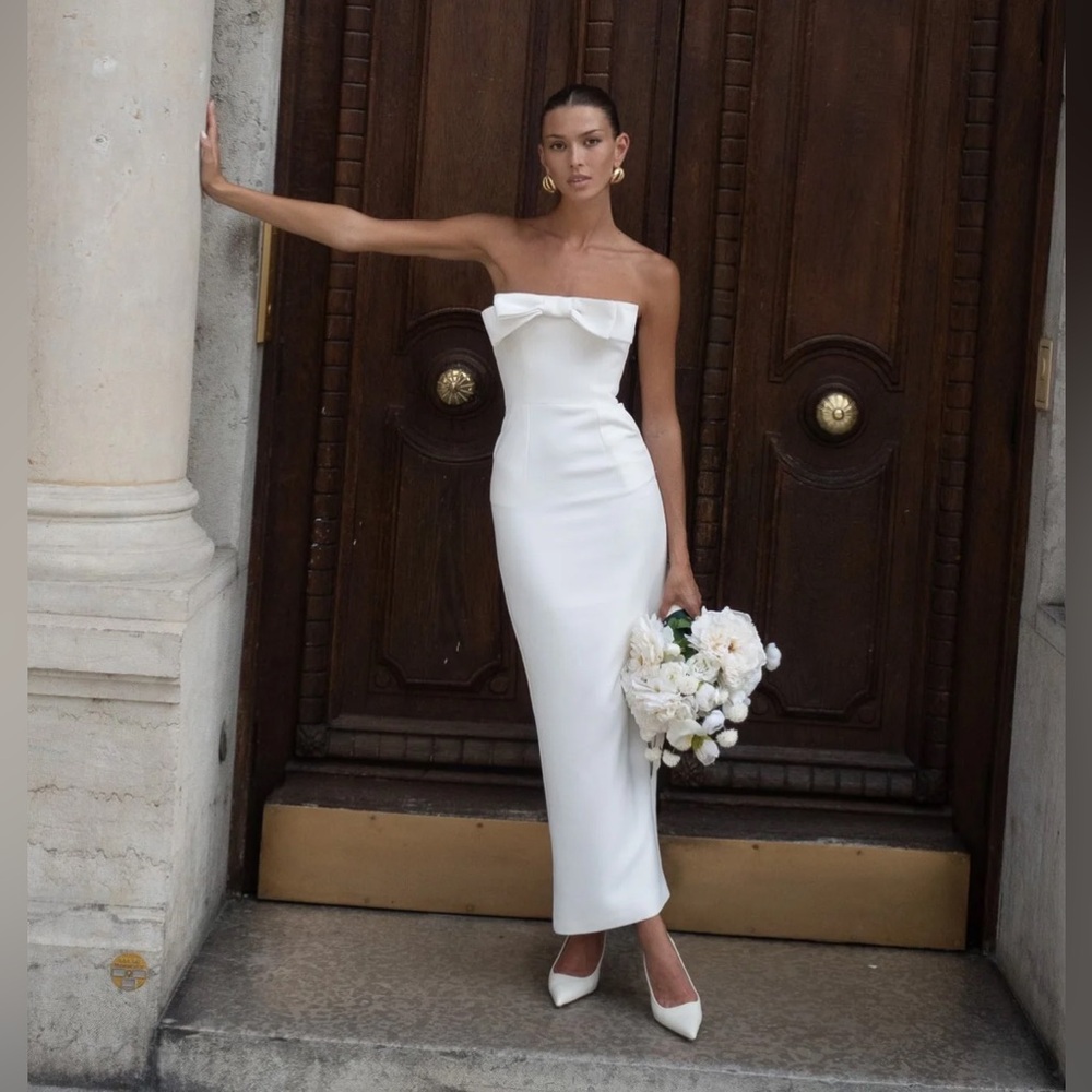 NWOT The New Arrivals by Ilkyaz Ozel - Elea Dress in Temple White. Size 40/US 8